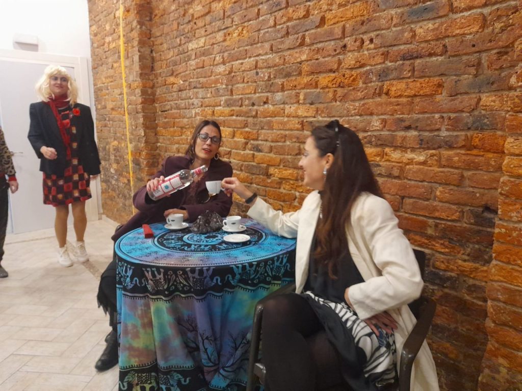komando senoras 16